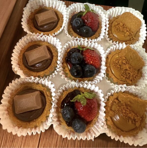 Mixed flavour Tarts (9pcs)