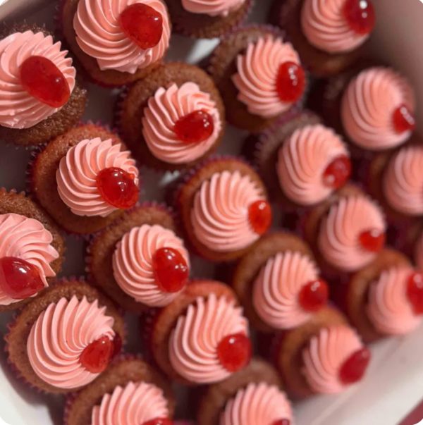 Strawberry mini cupcakes