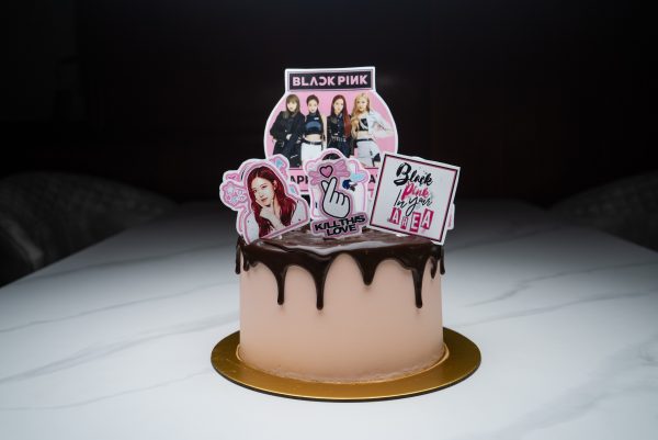 Black Pink Cake